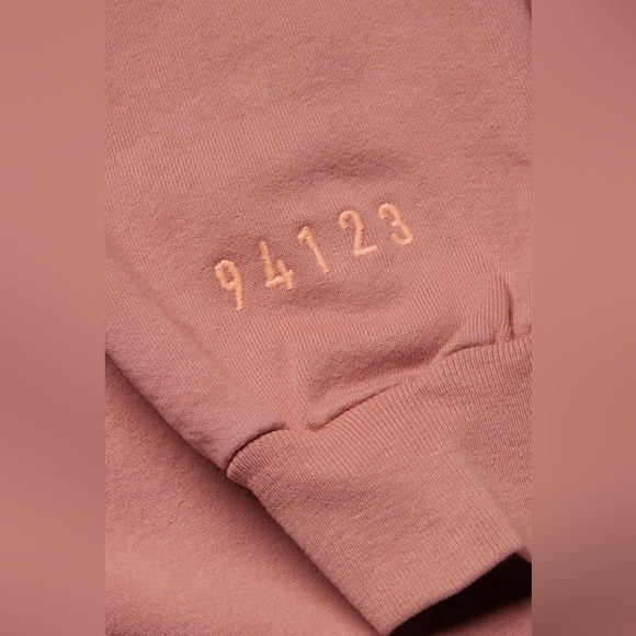 Rich Mom Gear Crew Neck Limited Edition Marina District Sweatshirt Size S Tinx - Picture 2 of 6